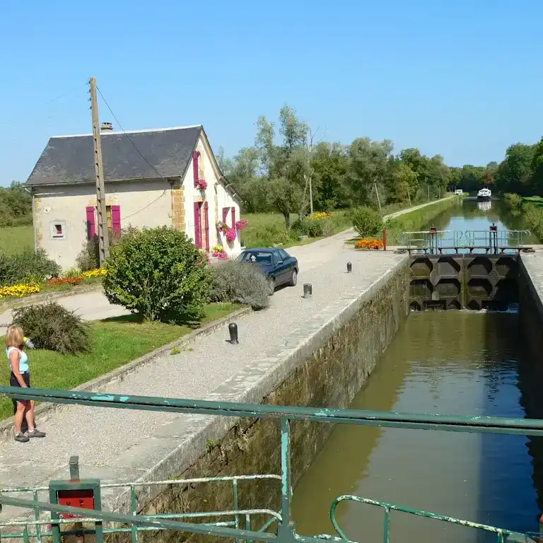 Canal de Nivernais